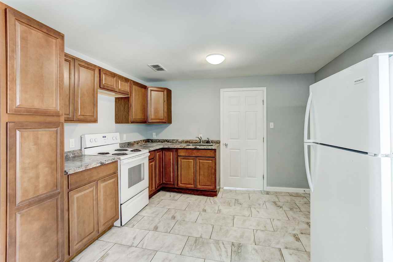 330A Front St - Photo 3 of 11