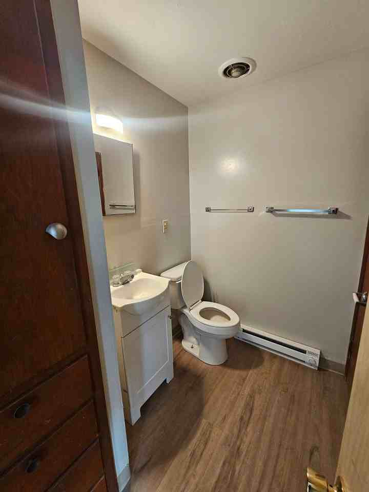 839 Cedar St #3 - Photo 7 of 11