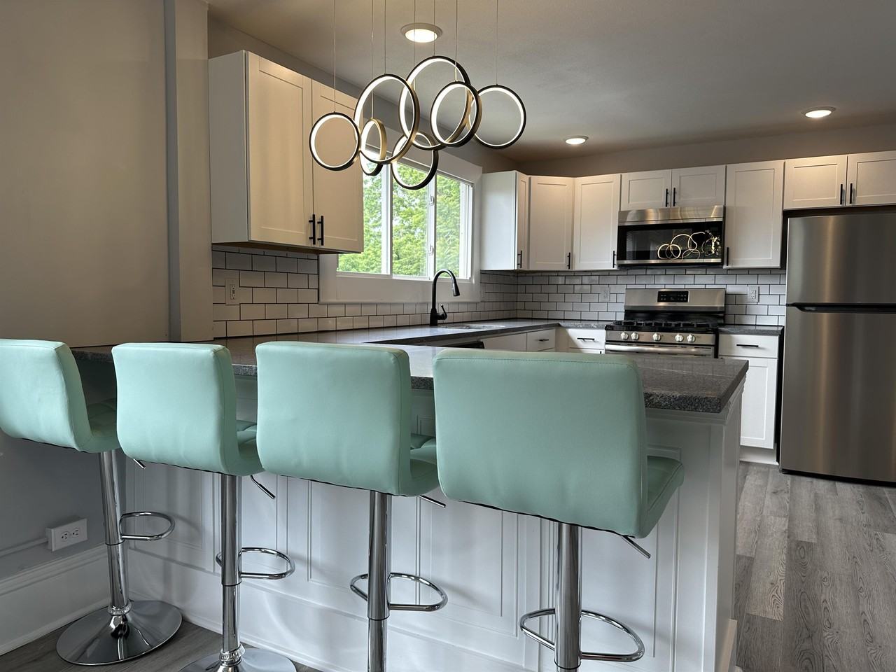 311 Oak Street - Photo 5 of 23