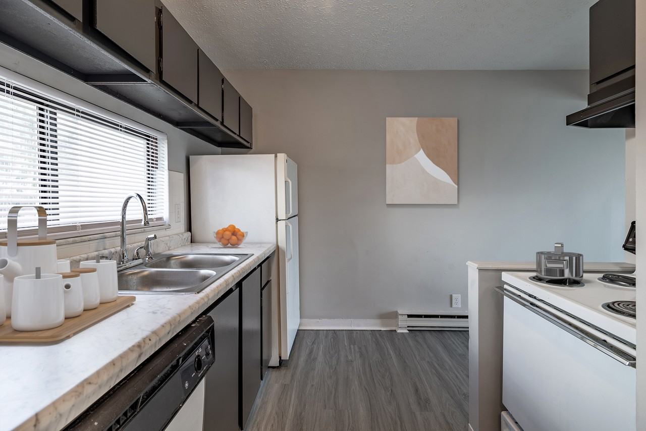 Dakota Ridge Townhomes - Photo 7 of 25