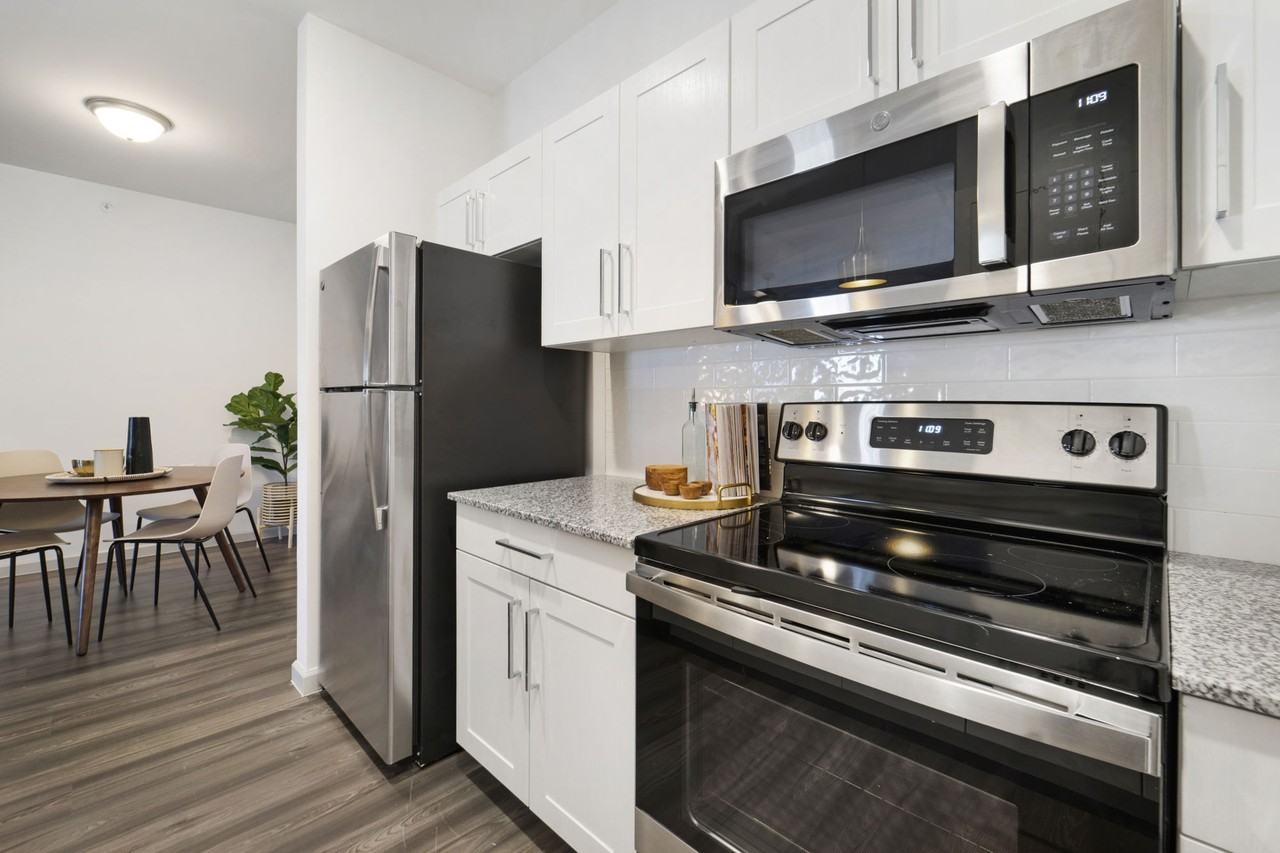 The Warrick - Photo 5 of 43