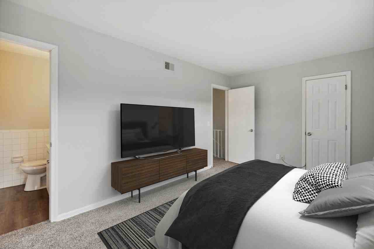 Jamestown Apartments - Photo 2 of 48