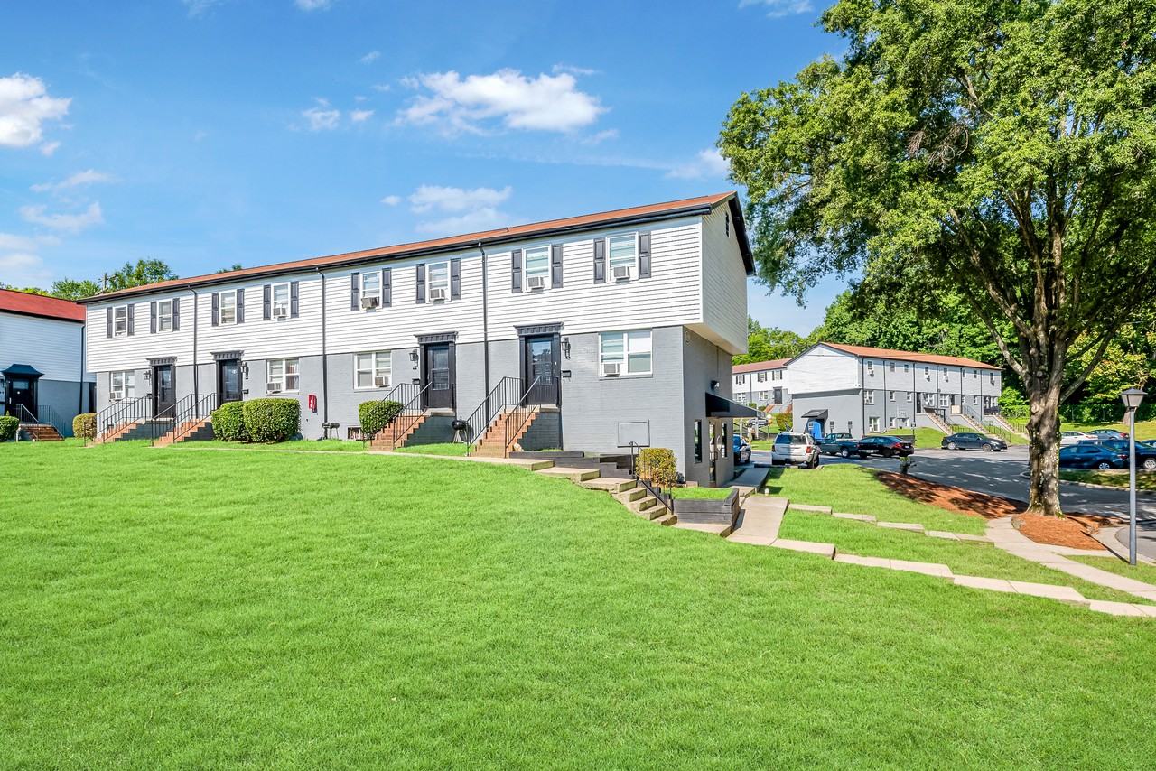 Birch Townhomes - Photo 5 of 40