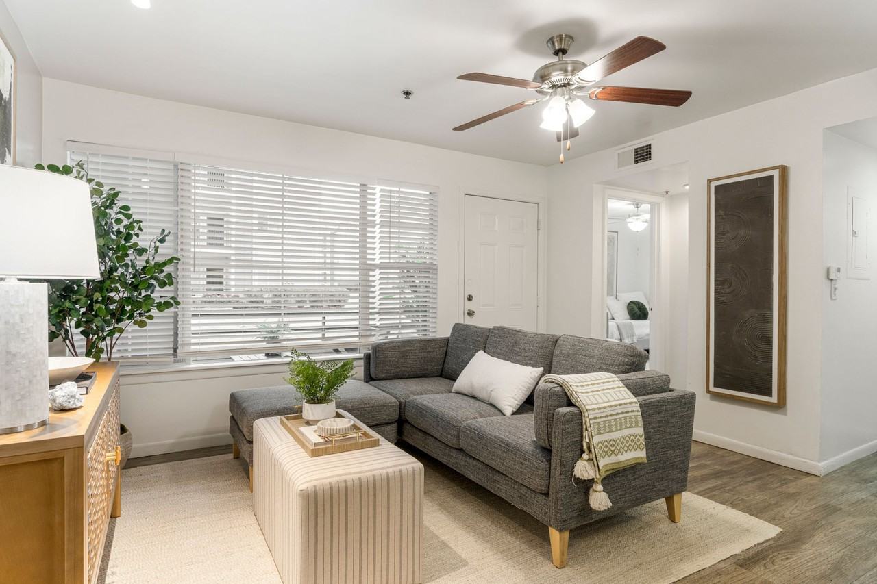 Overlook Luxury Apartments - Photo 3 of 50