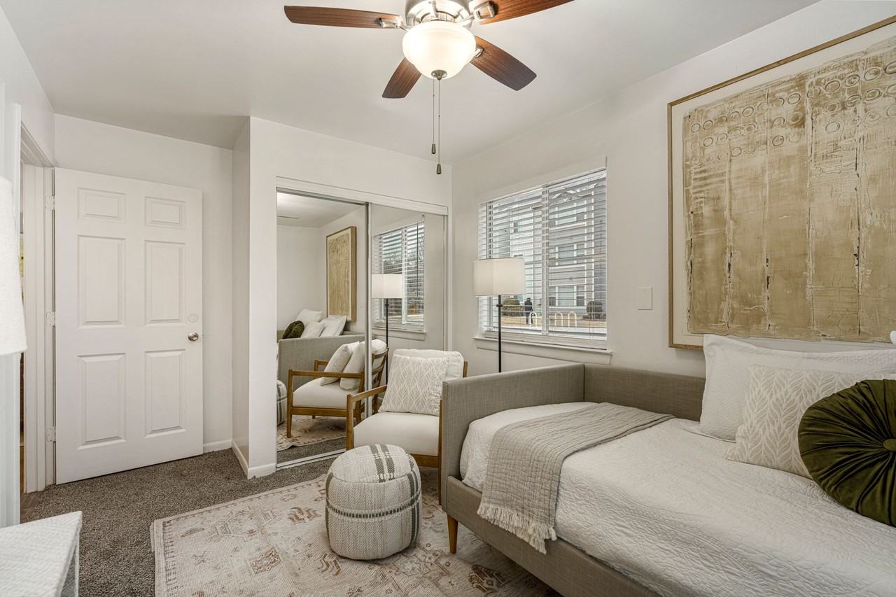 Overlook Luxury Apartments - Photo 7 of 50