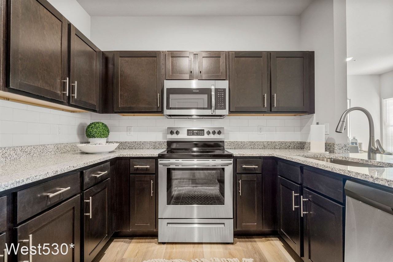 West 530 Luxury Apartments - Photo 3 of 50