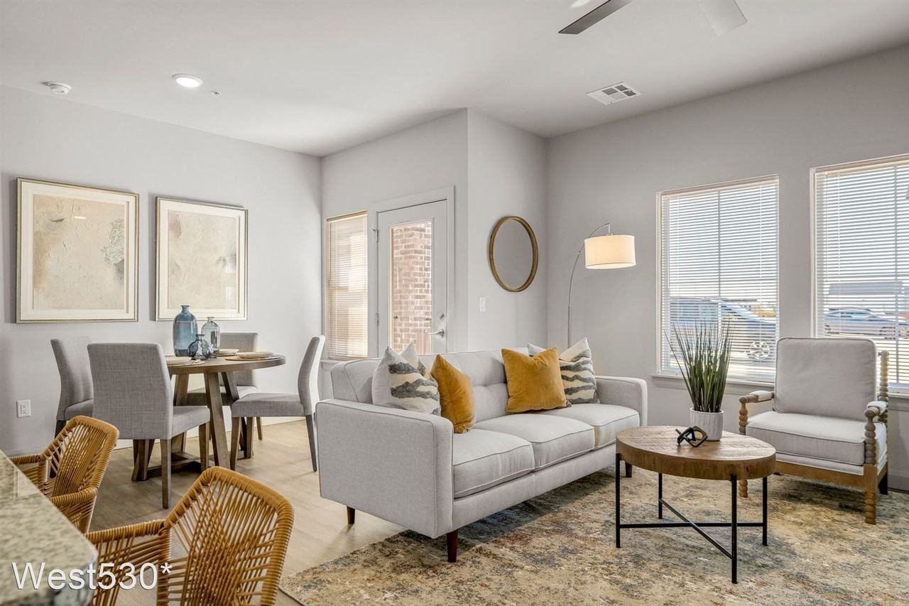 West 530 Luxury Apartments - Photo 4 of 50