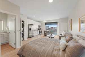 featured image of 3420 List Pl