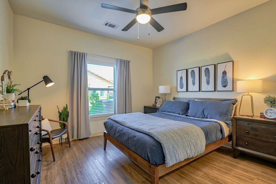 Autumn Breeze - Photo 5 of 20