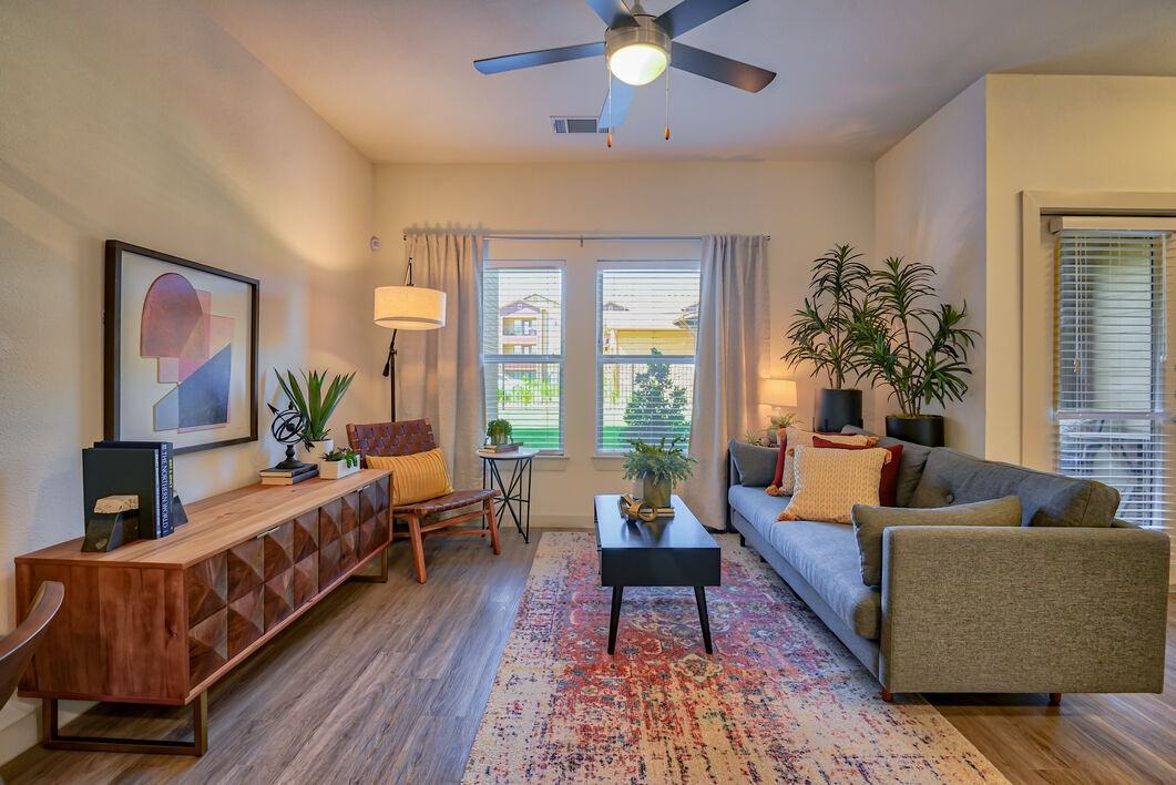 Autumn Breeze - Photo 4 of 20