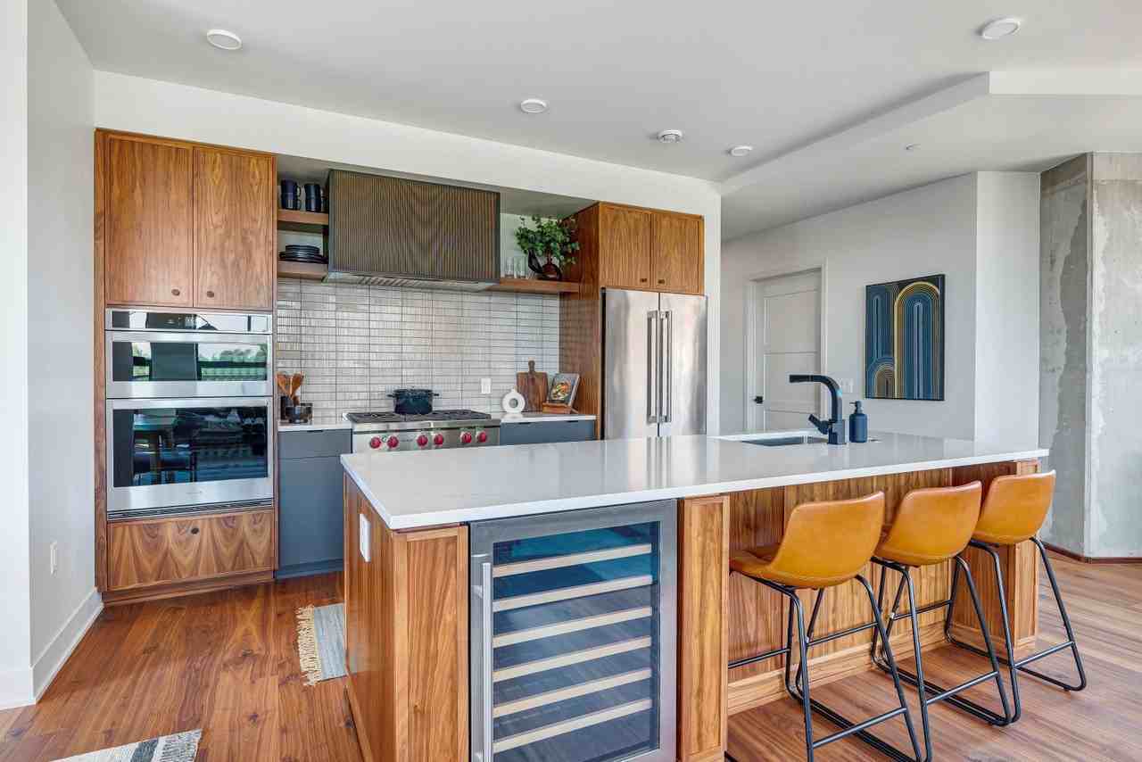 Waterbury House - Photo 4 of 50