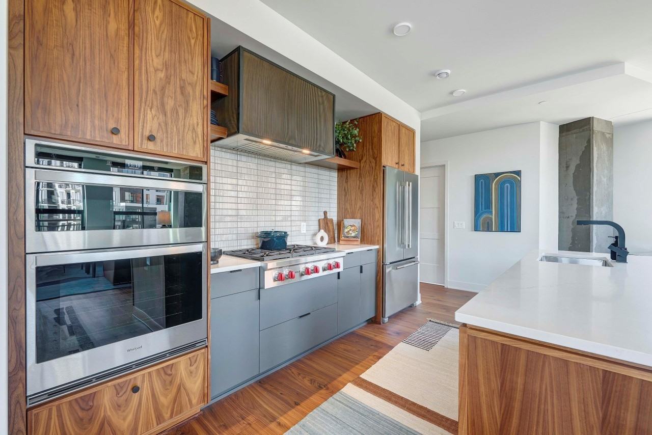 Waterbury House - Photo 5 of 50