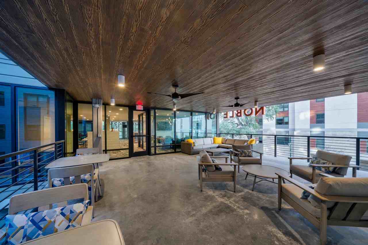 Noble 2500 - Photo 7 of 42