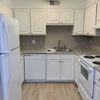 featured image of 1811 W Lakeview Dr