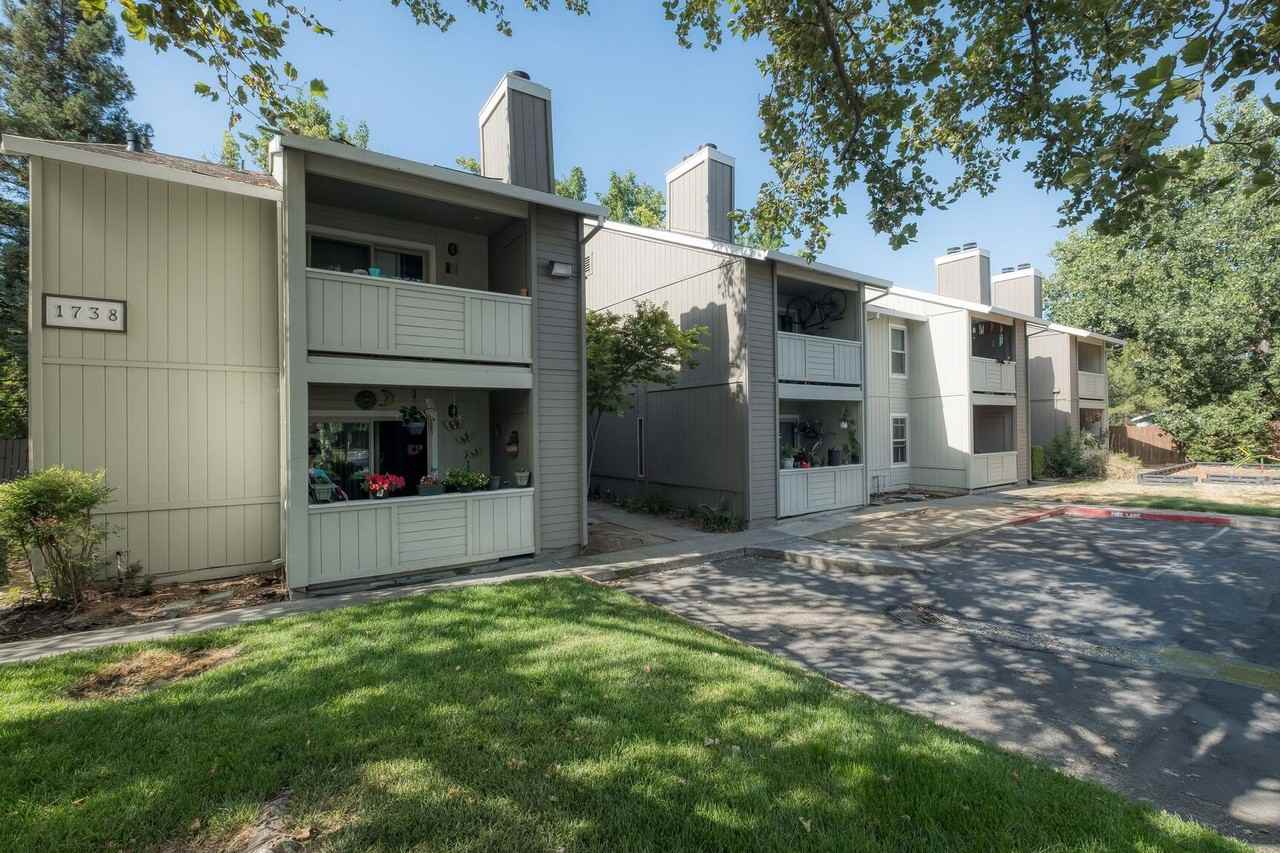 Jerron Place - Photo 5 of 25