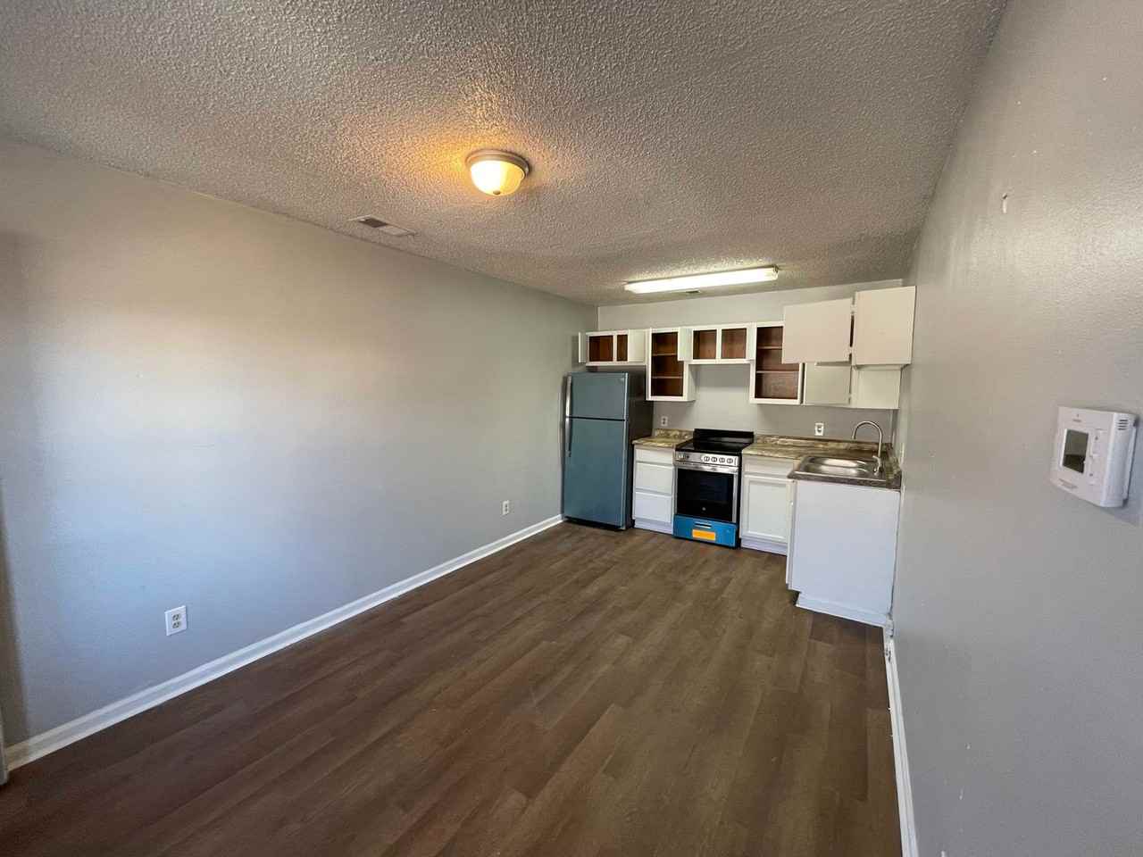 Newly Renovated Apartments - Photo 4 of 12