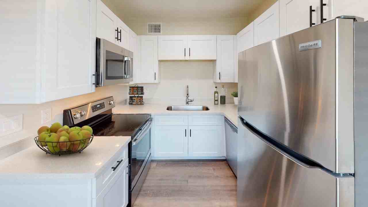 Aurora 22 - Photo 6 of 50