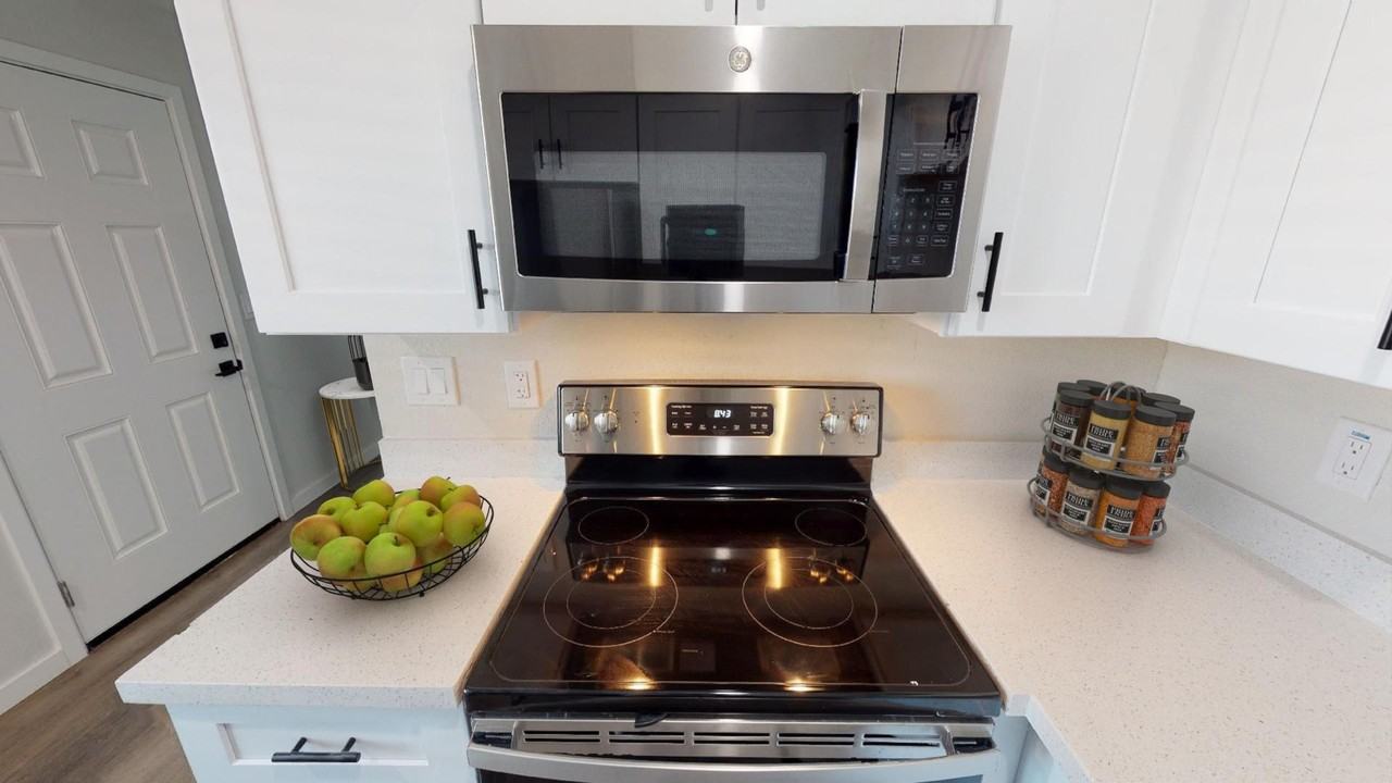 Aurora 22 - Photo 7 of 50