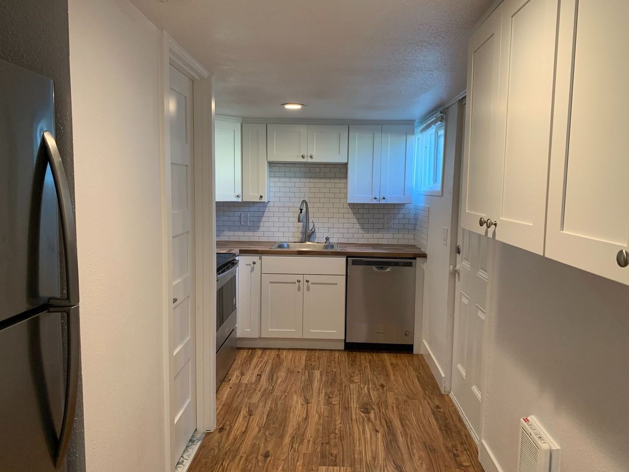 1315 S 9th St #B - Photo 3 of 12