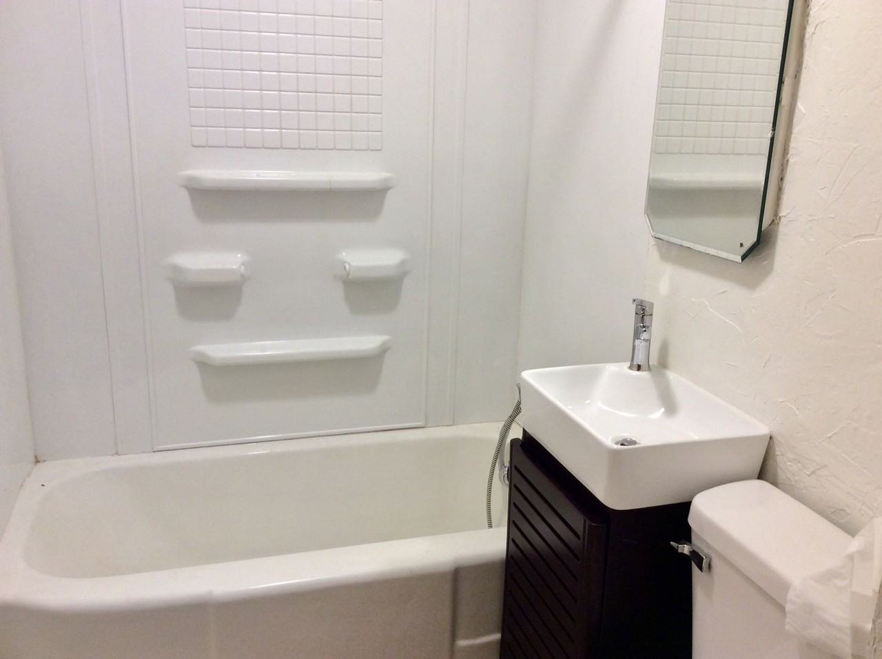 211 1/2 2nd Ave E - Photo 6 of 12