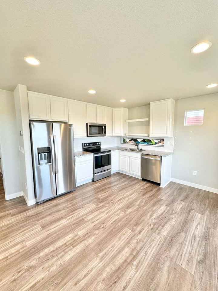 5640 Tramore Ct - Photo 2 of 18