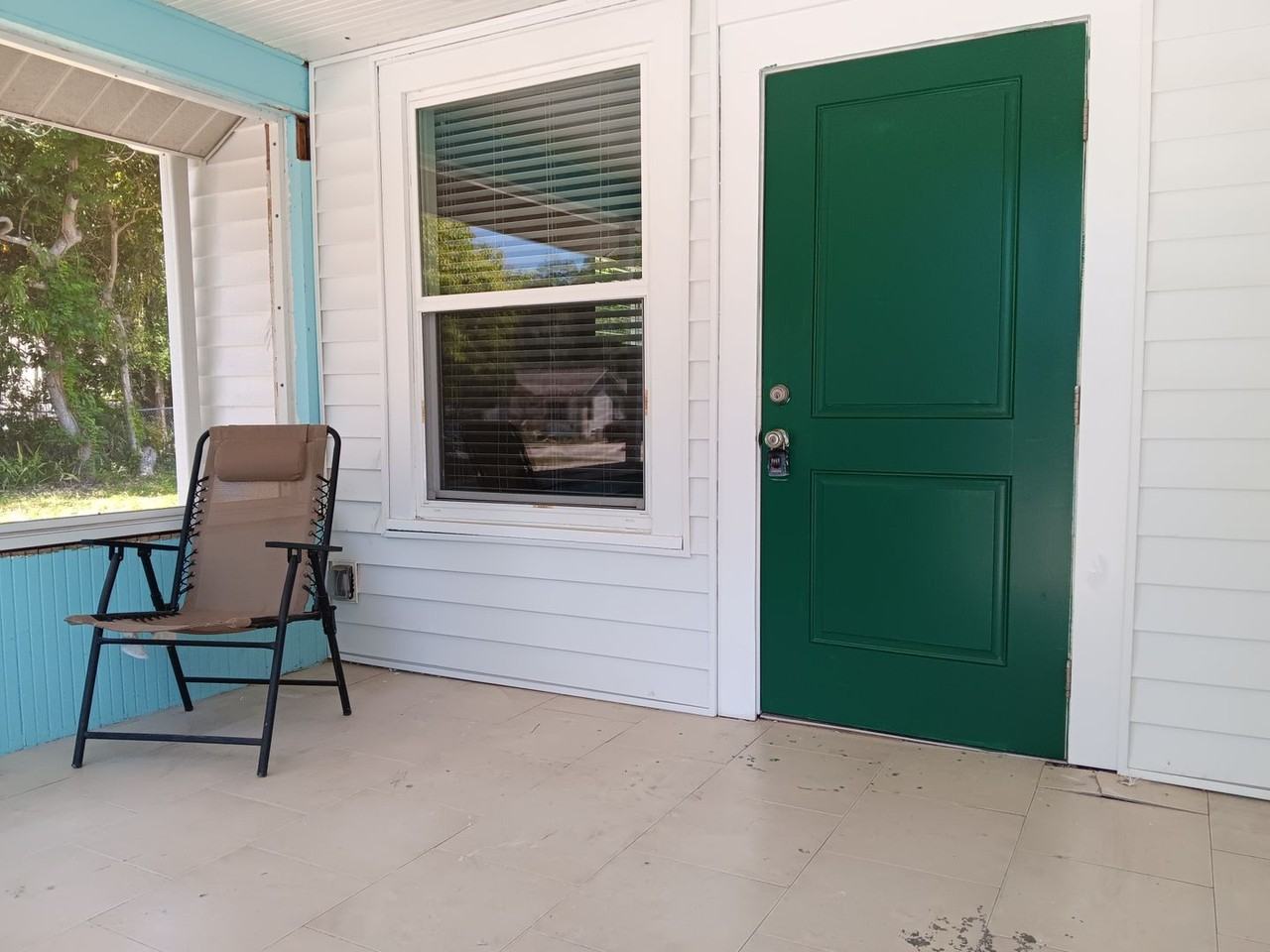 1900 24th St S - Photo 2 of 17