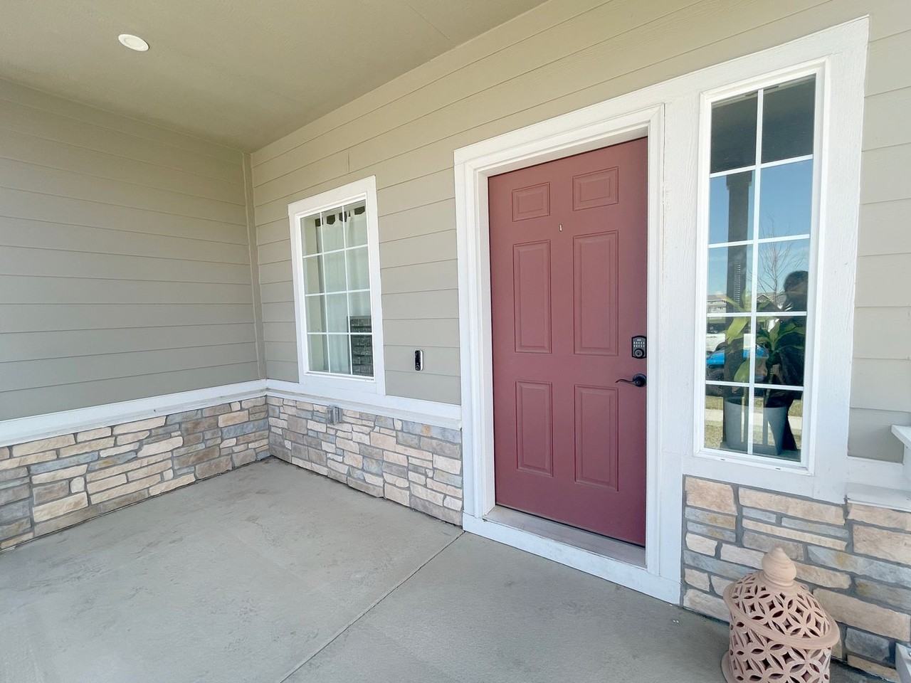 10420 19th St - Photo 2 of 50