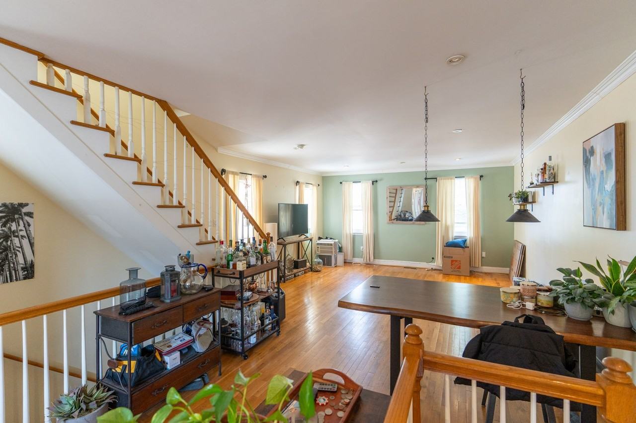 1108 Fitzwater St - Photo 3 of 26