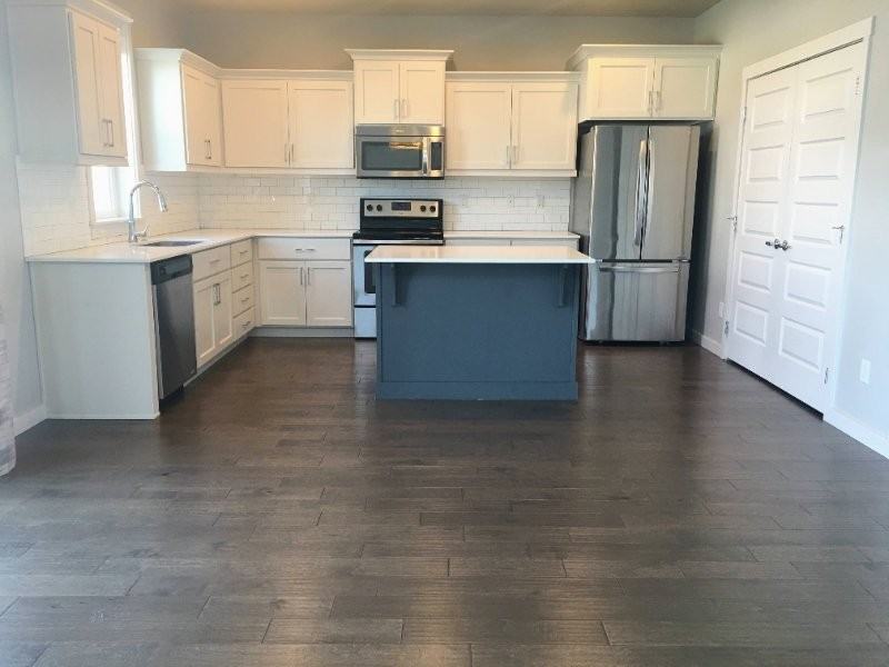 1692 E Kalispell St - Photo 3 of 14