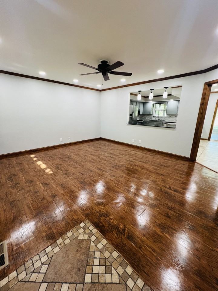 3615 N Grant St - Photo 3 of 21