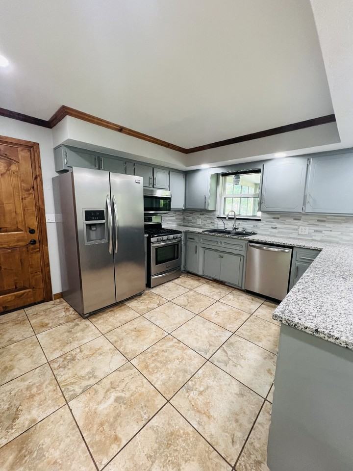 3615 N Grant St - Photo 6 of 21