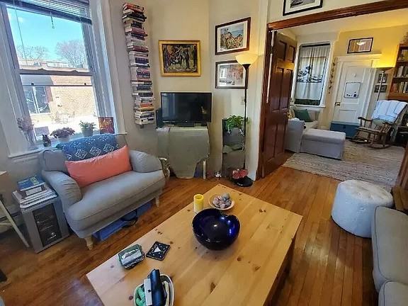 Brookline St #2L - Photo 5 of 6