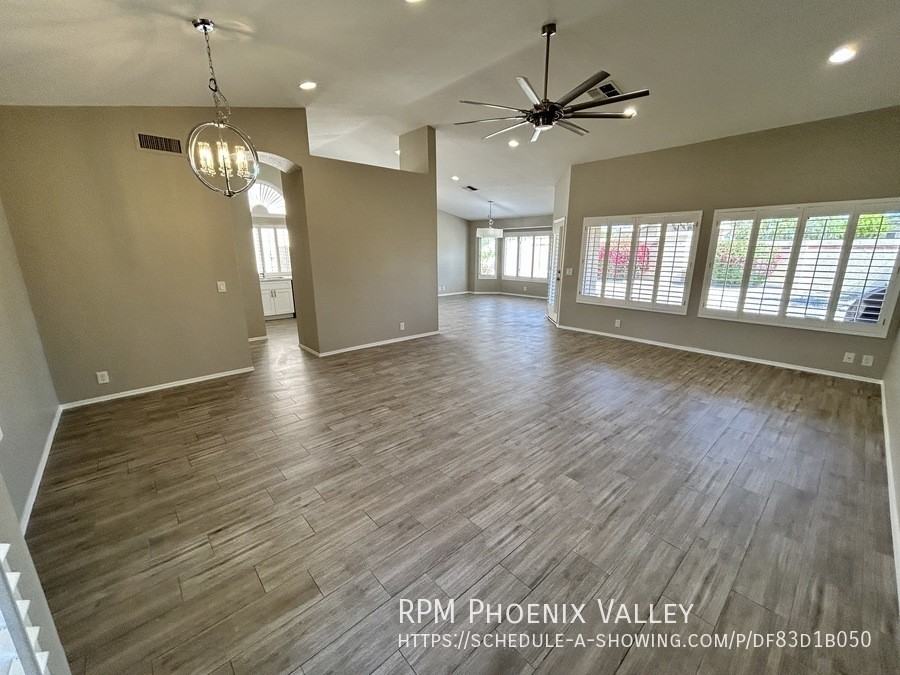 19507 N 89th Dr - Photo 2 of 26