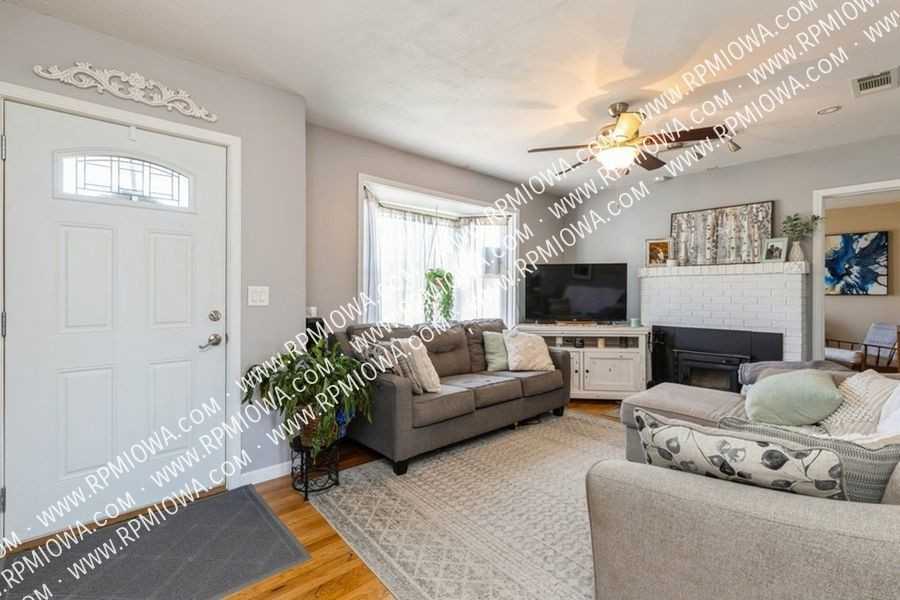 3838 54th St - Photo 2 of 15