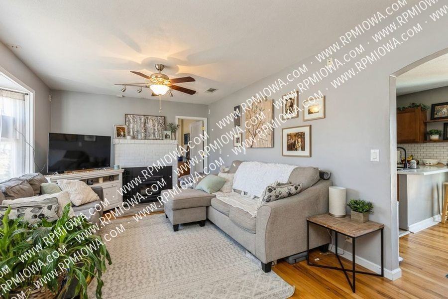 3838 54th St - Photo 3 of 15