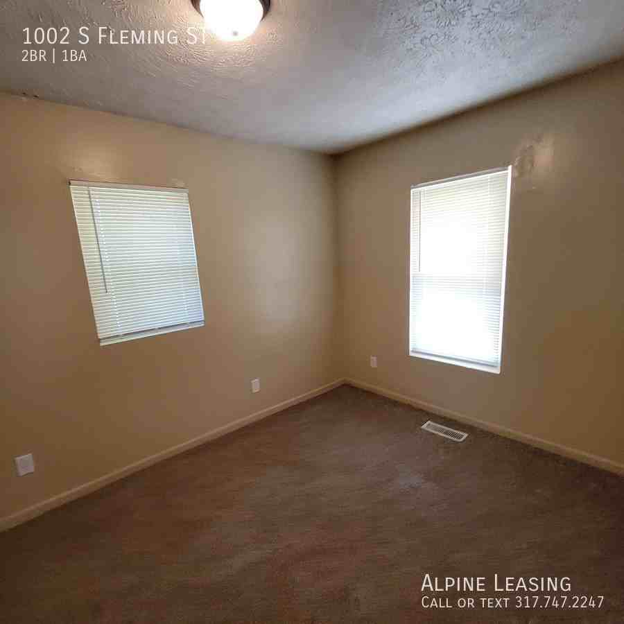 1002 S Fleming St - Photo 2 of 6