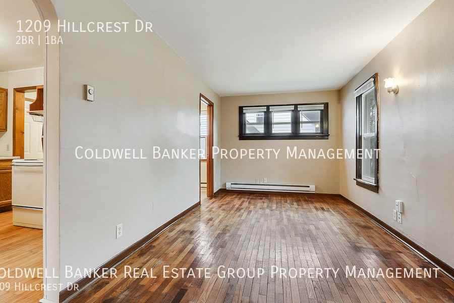 1209 Hillcrest Dr - Photo 7 of 12