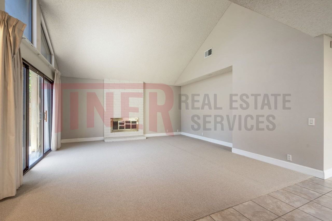 2155 Promontory Point Ln - Photo 3 of 31