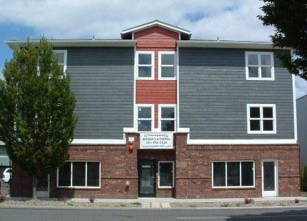 333 1st Ave E - Photo 3 of 4