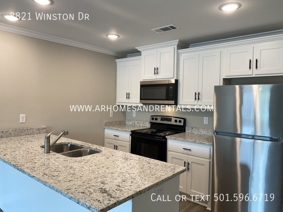 8821 Winston Dr - Photo 3 of 13