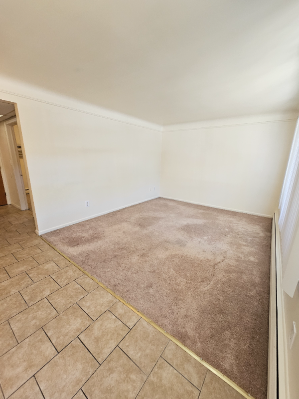 2632 Galpin Ave - Photo 4 of 13