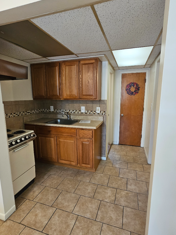 2632 Galpin Ave - Photo 7 of 13