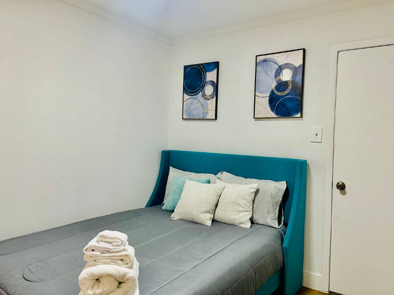 3723 Stafford St - Photo 3 of 20