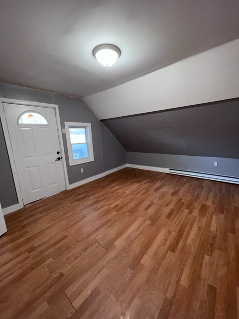 380 Blatchley Ave #3 - Photo 3 of 10