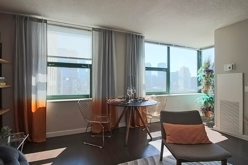 680 N Dearborn St - Photo 5 of 18