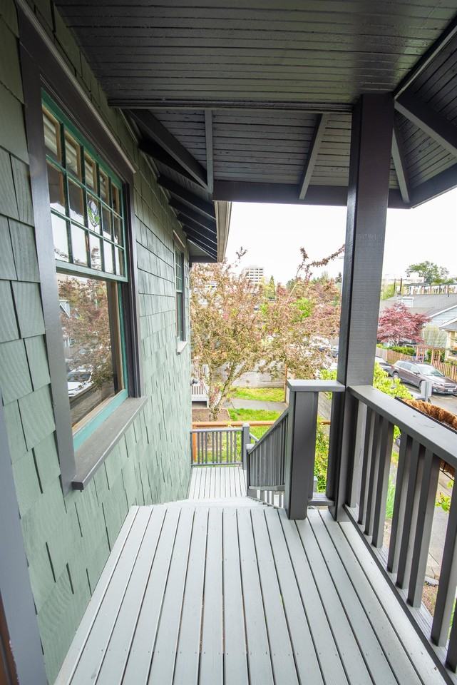 1208 E Barclay Ct #1 - Photo 3 of 25