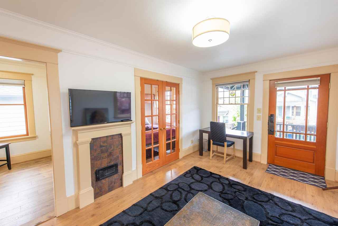 1208 E Barclay Ct #1 - Photo 7 of 25