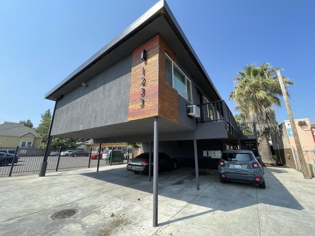 1233 E. Weber Avenue - Photo 4 of 24