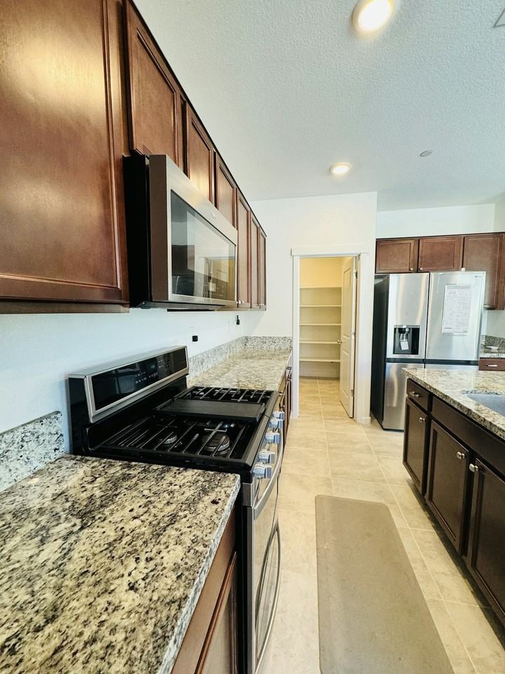 5348 Knights Valley Lane - Photo 4 of 24
