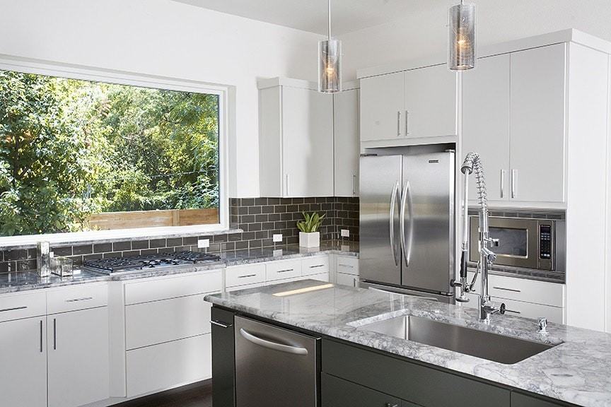 1815 Margaret St - Photo 3 of 24